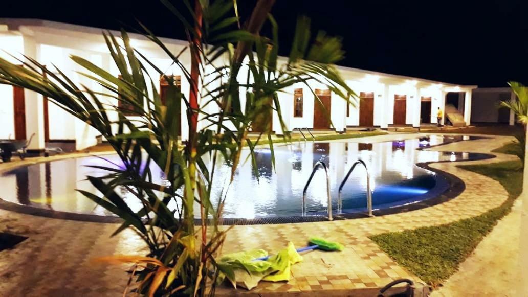 Hotel Guitar Bay Arugam Bay Exterior foto